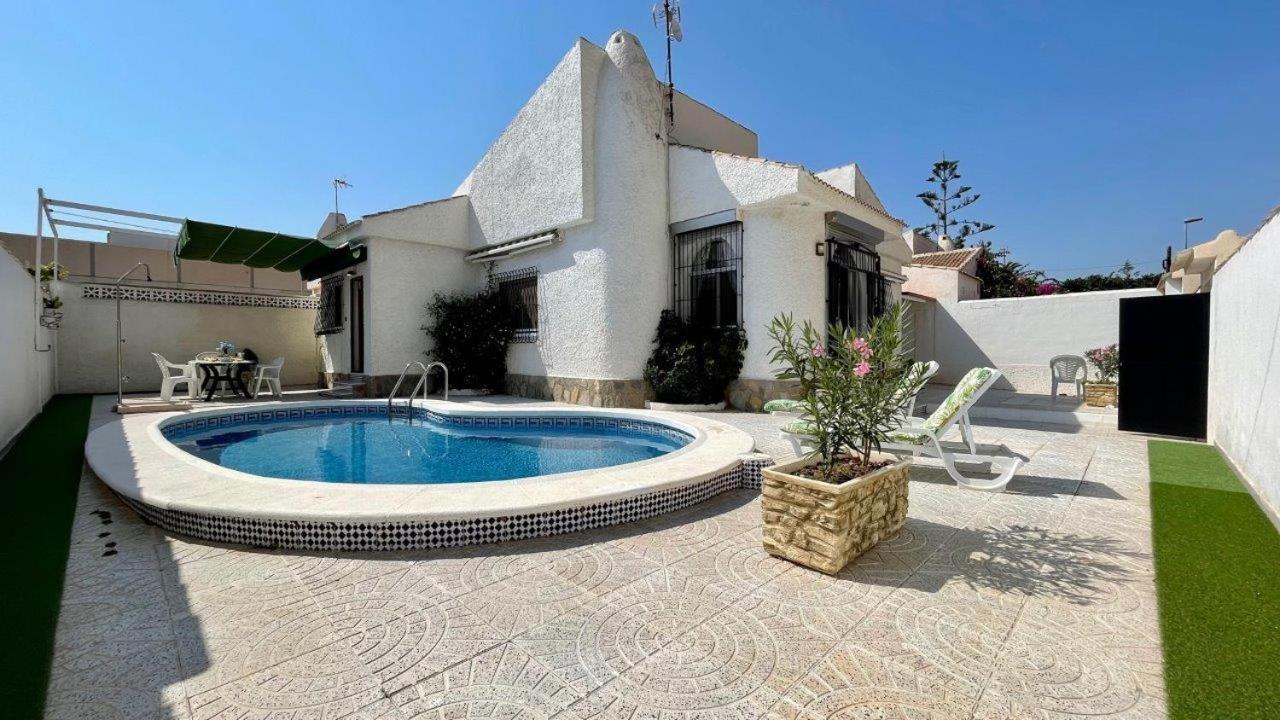 Villa Playa Mil Palmeras Campoamor Bagian luar foto